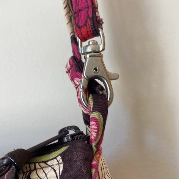 ☀️Vera Bradley Small adjustable strap purse 👛 - Picture 5 of 10